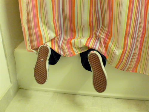 11808showerfeet.jpg