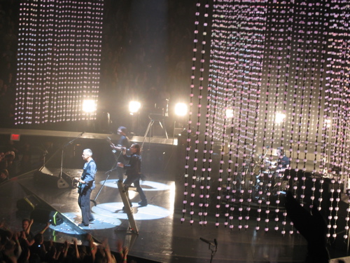 112205u2msg4.jpg