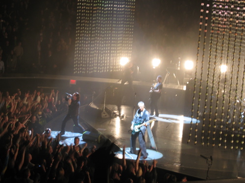 112205u2msg6.jpg