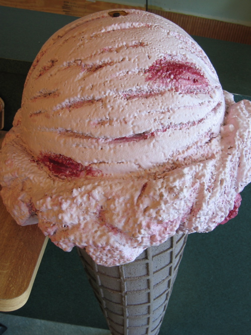 61205enormousicecreamcone.JPG