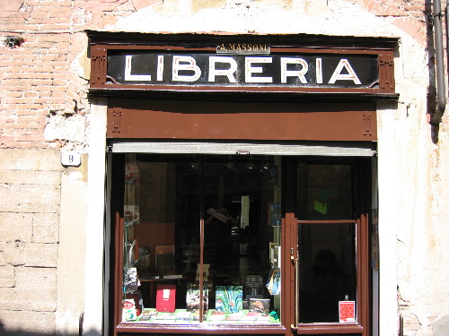 82905libreria.jpg